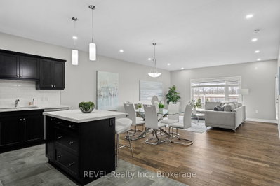 7138 Parsa St Niagara Falls Street • #7 • Niagara Falls, ON photo 7