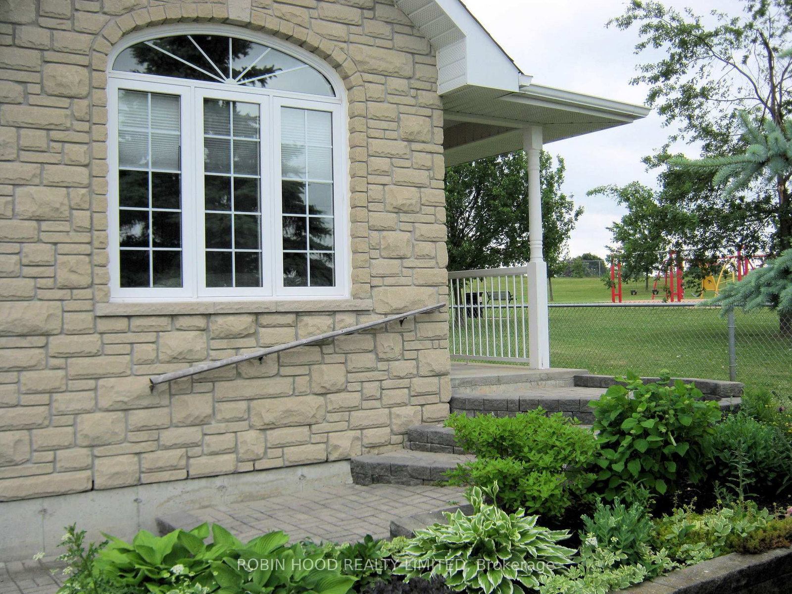 40 Dormer Road • Kawartha Lakes, ON photo 2