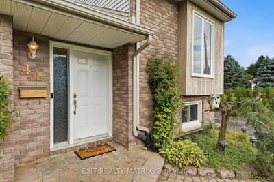 44 Ste Therese Boulevard • Russell, ON photo 4