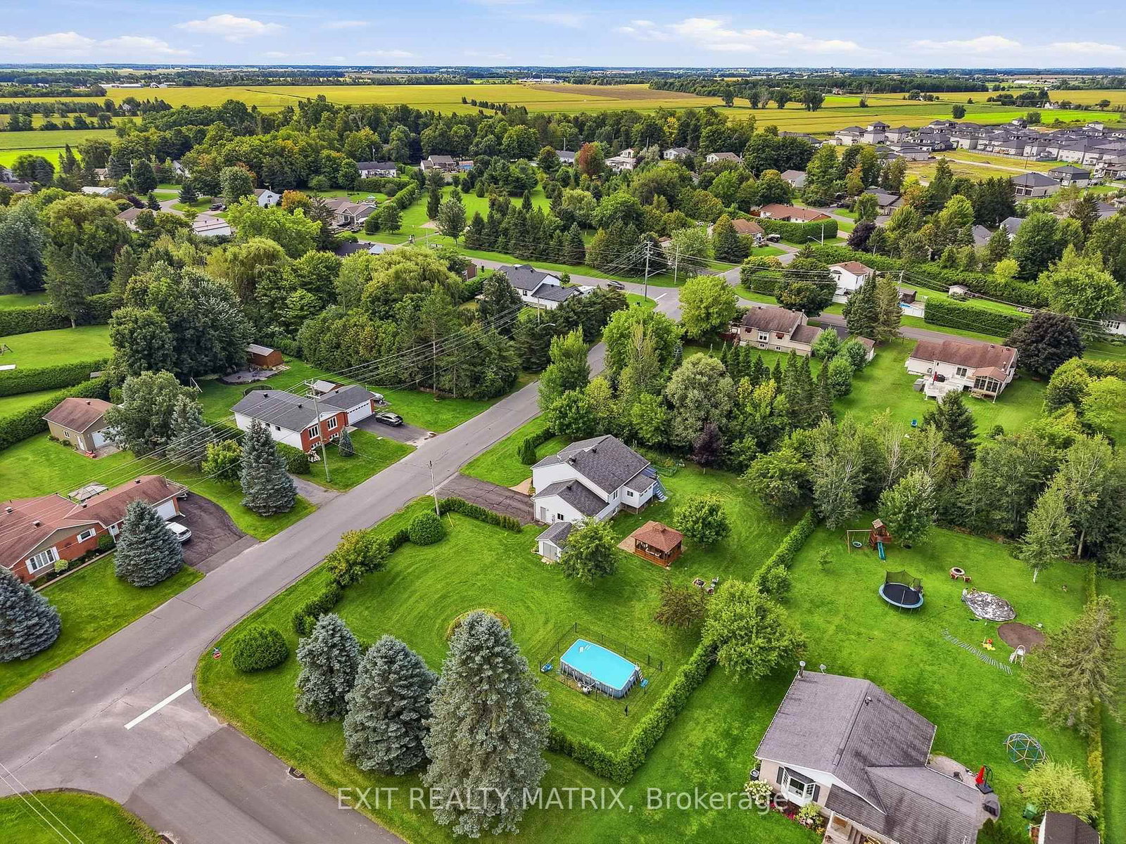 44 Ste Therese Boulevard • Russell, ON photo 43