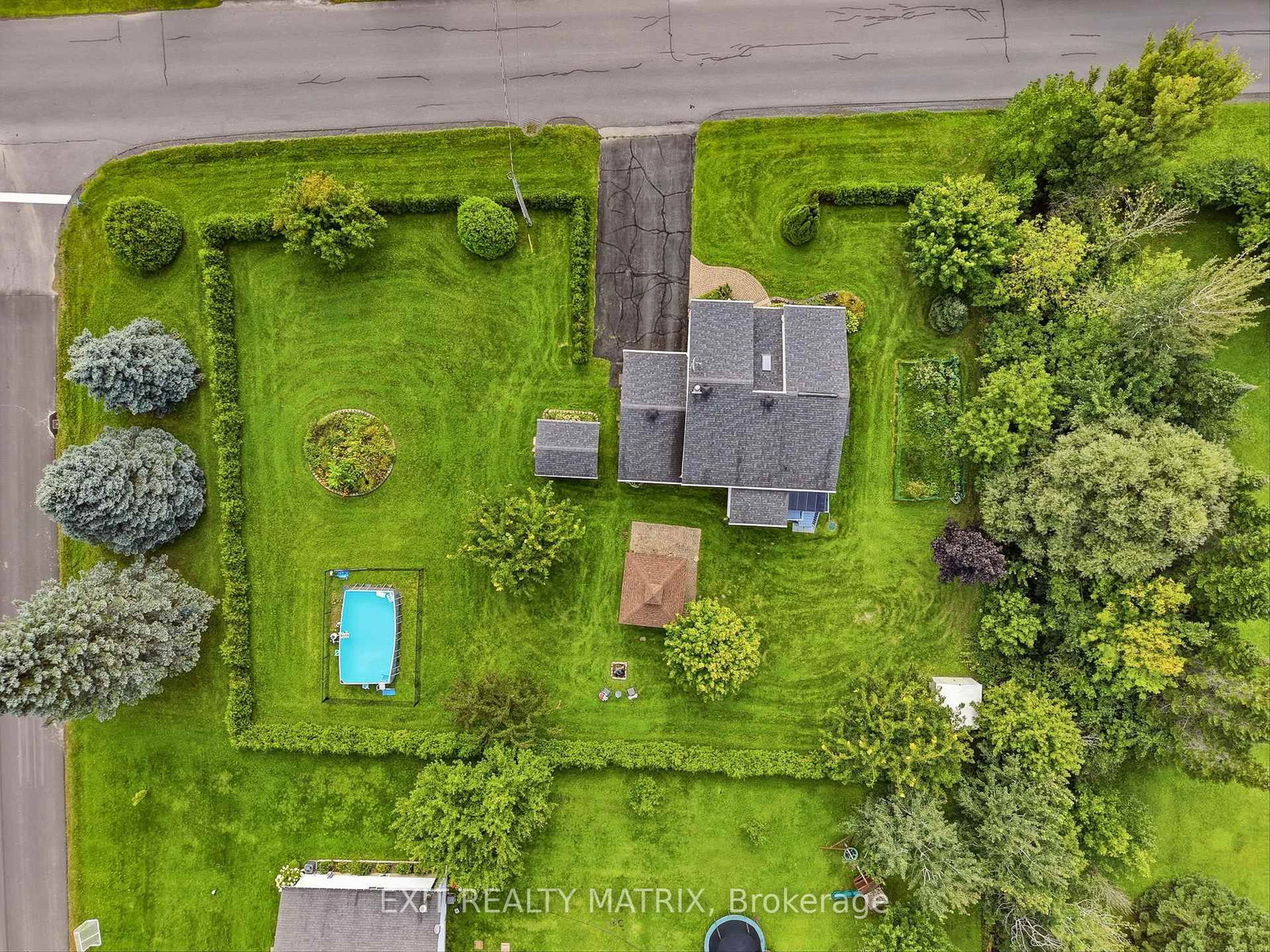 44 Ste Therese Boulevard • Russell, ON photo 45