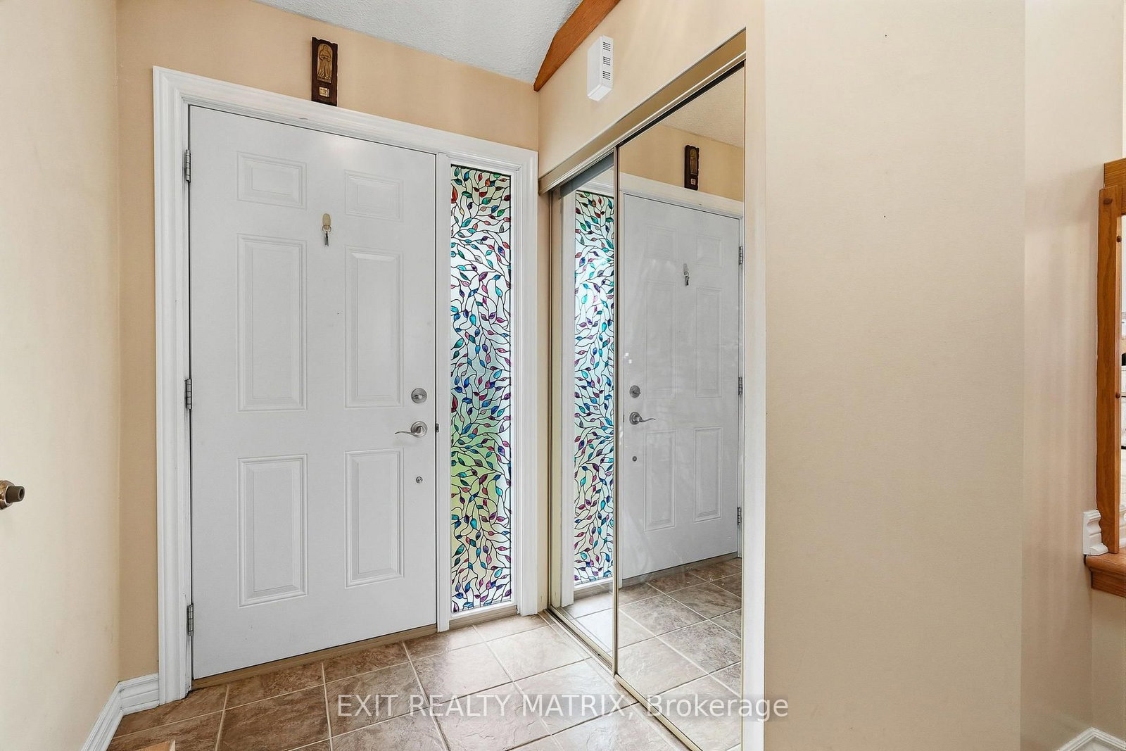 44 Ste Therese Boulevard • Russell, ON photo 5