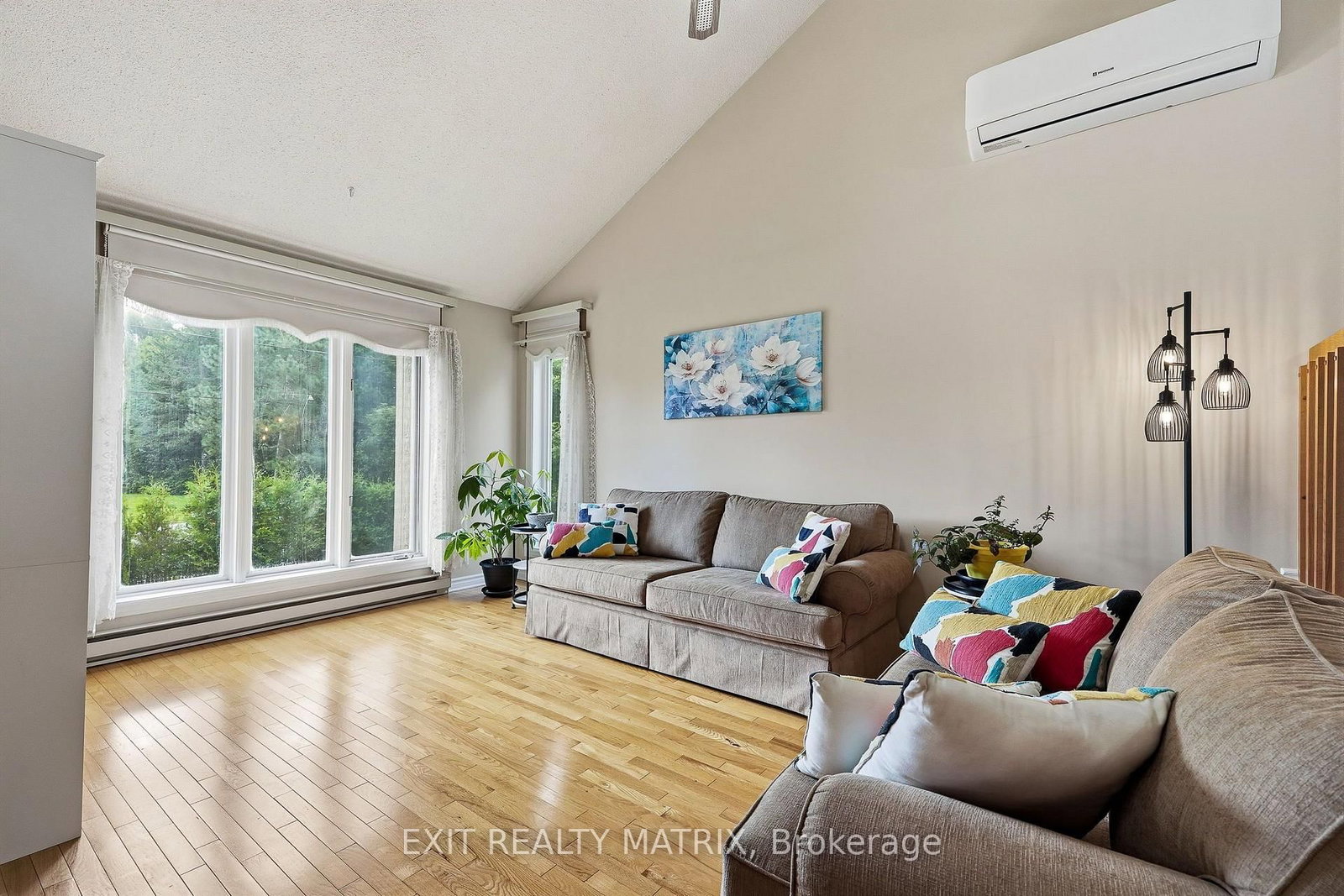 44 Ste Therese Boulevard • Russell, ON photo 8