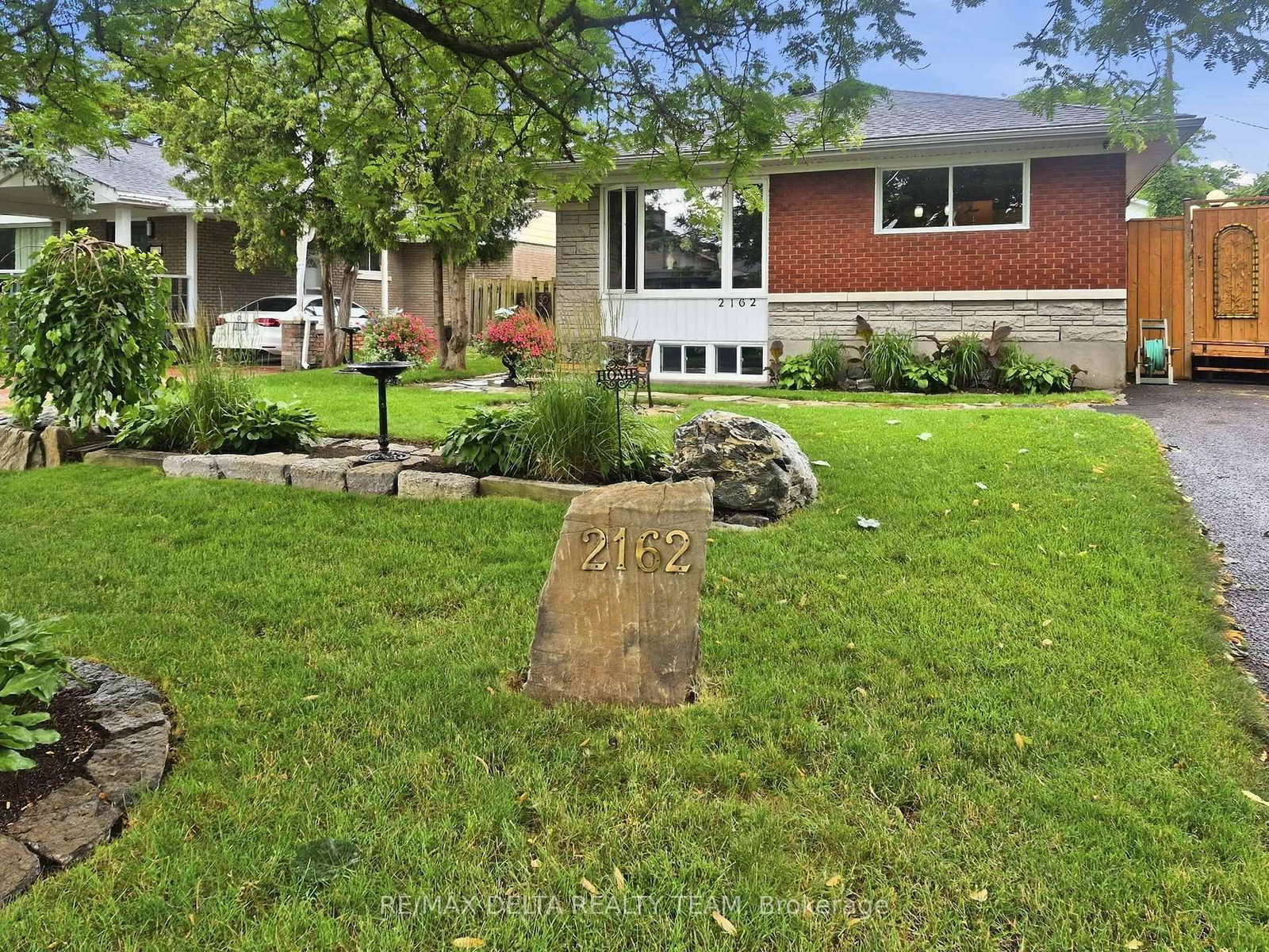 2162 Rushton Road • Ottawa, ON photo 1