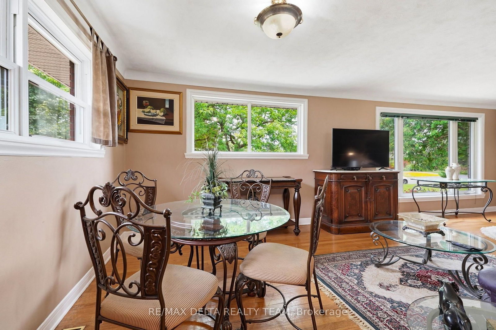 2162 Rushton Road • Ottawa, ON photo 10