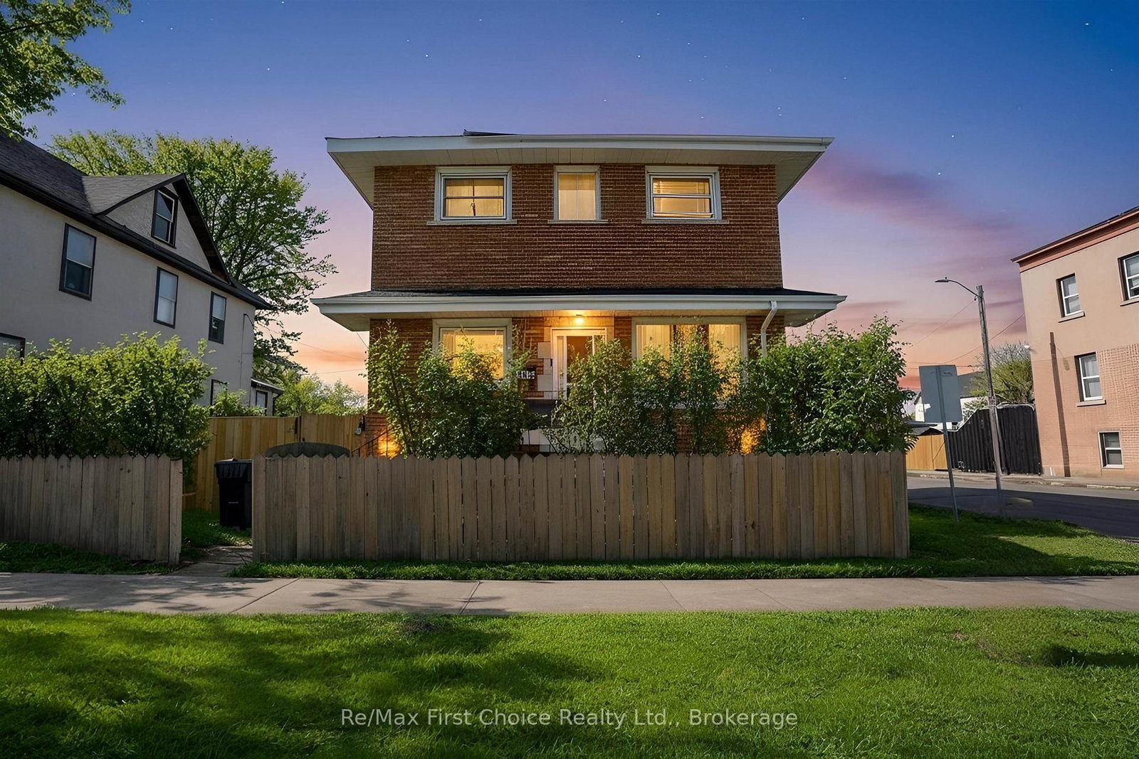 138 Rowand Street • Thunder Bay, ON photo 1