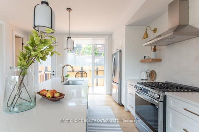 296 Riverdale Avenue • Ottawa, ON photo 8