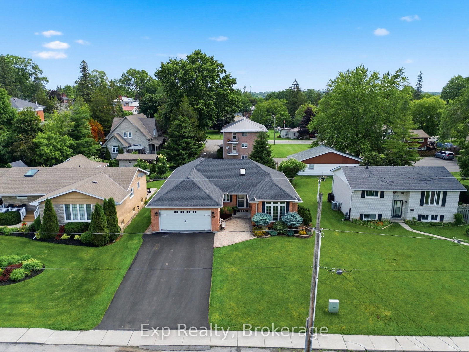 121 Simcoe Street • Greater Napanee, ON photo 1