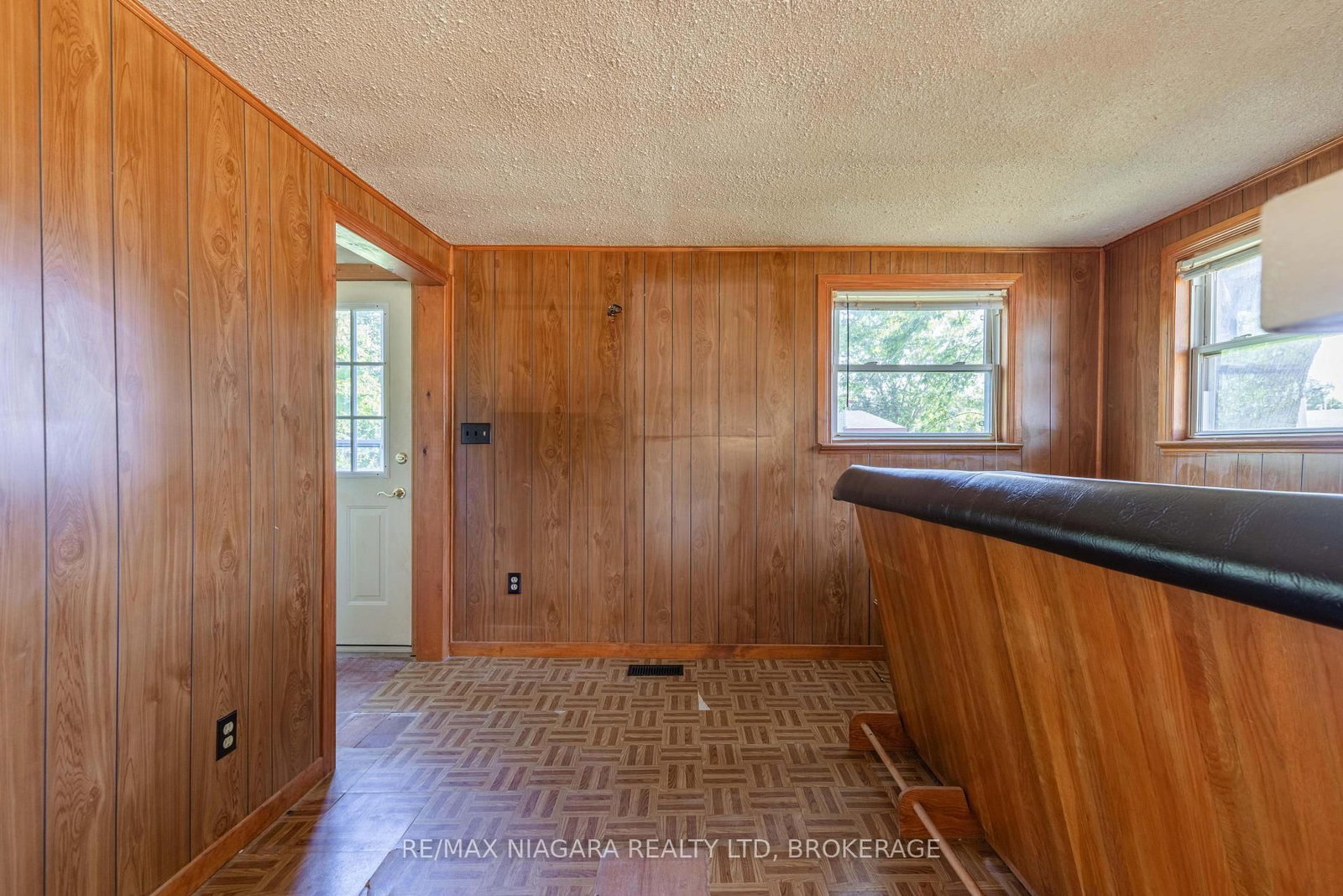30 A Avenue • Fort Erie, ON photo 8