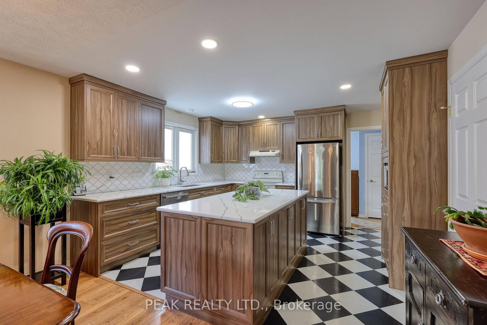 217 North Street E • Tillsonburg, ON photo 17
