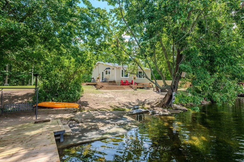 1127 Perry Lane