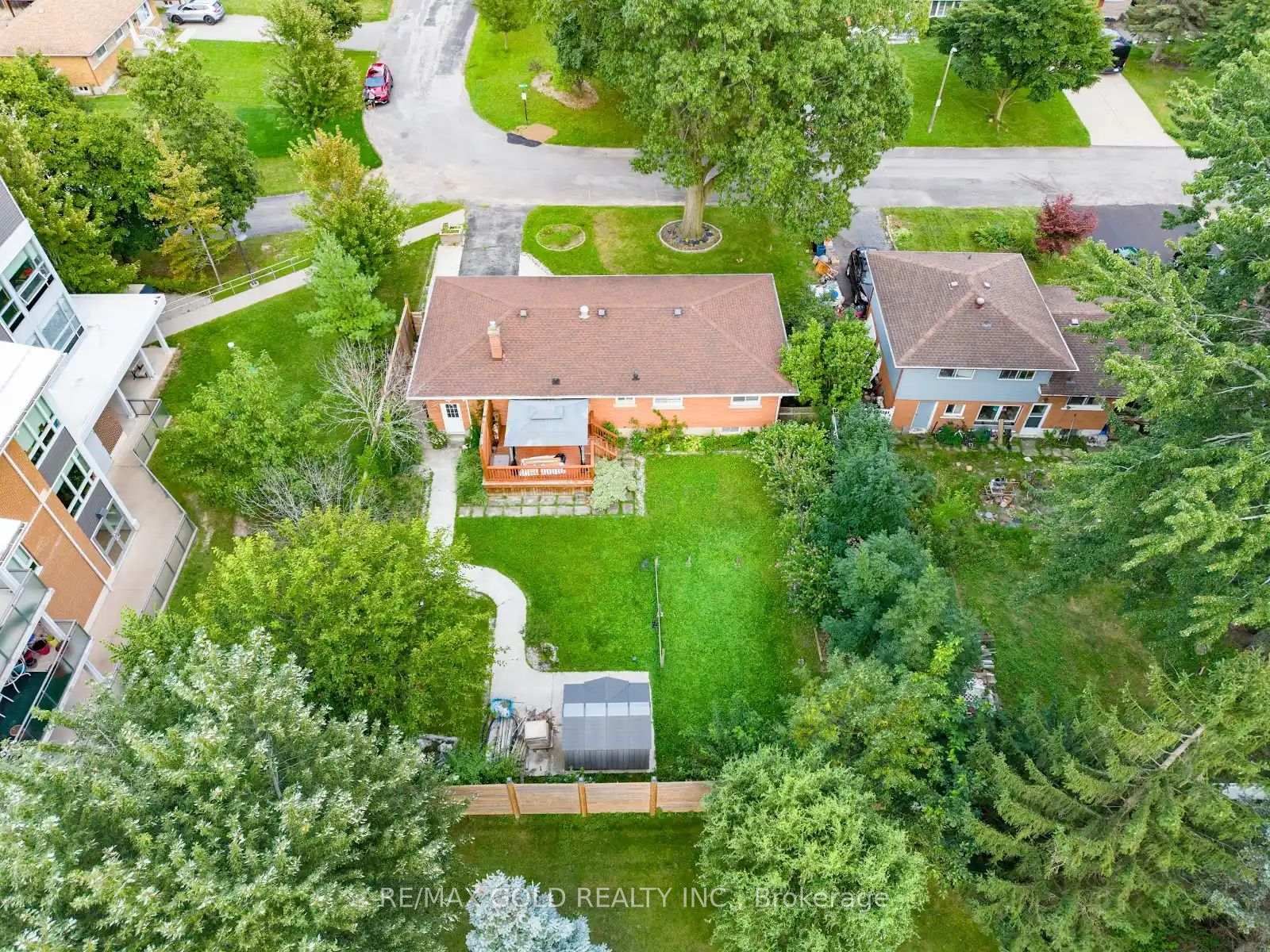16 Braden Avenue • Welland, ON photo 25