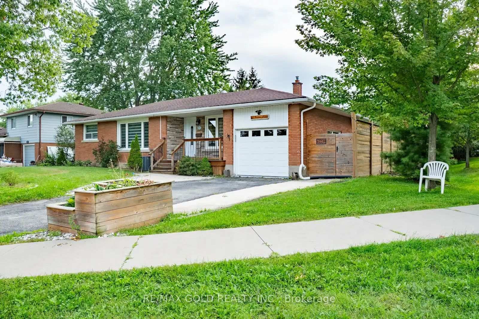 16 Braden Avenue • Welland, ON photo 4