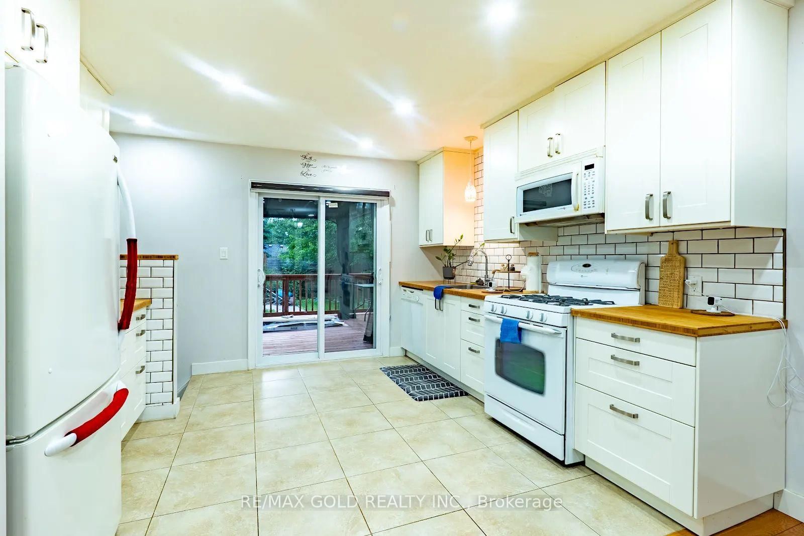 16 Braden Avenue • Welland, ON photo 5