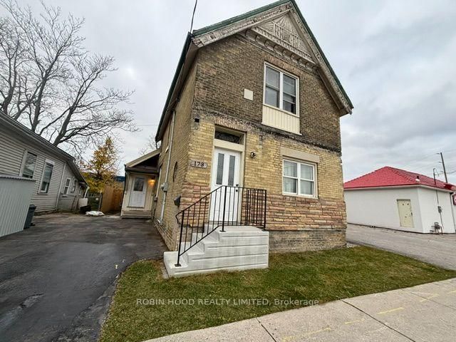 N/A - 173 Adelaide Street N