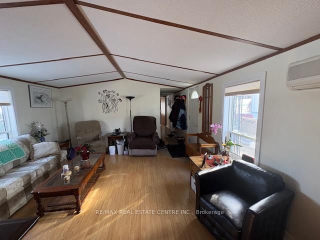 40 Maple Grove Village Road • Southgate, ON photo 13