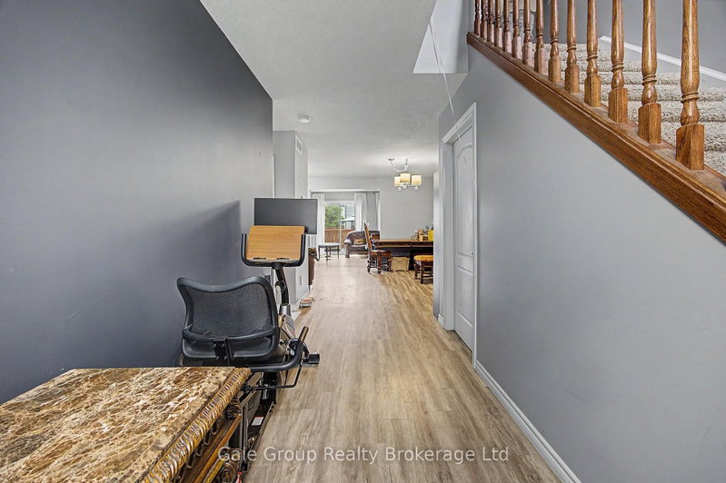 717 Crawford Crescent