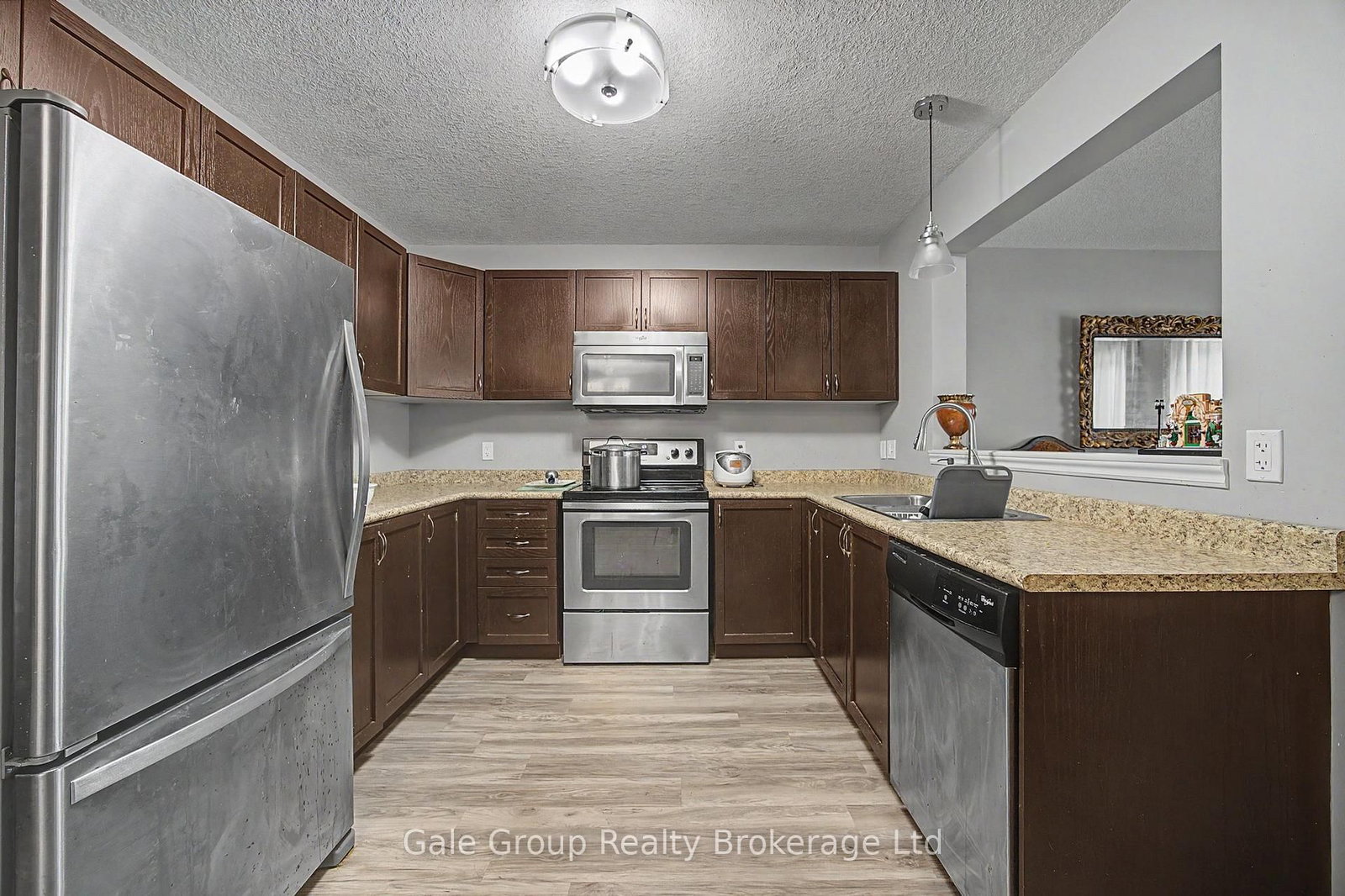 717 Crawford Crescent, Woodstock 5