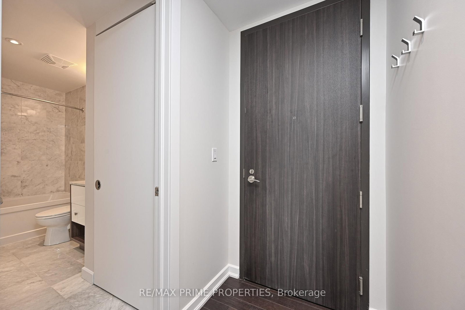 300 Lisgar Street • #506 • Ottawa, ON photo 3