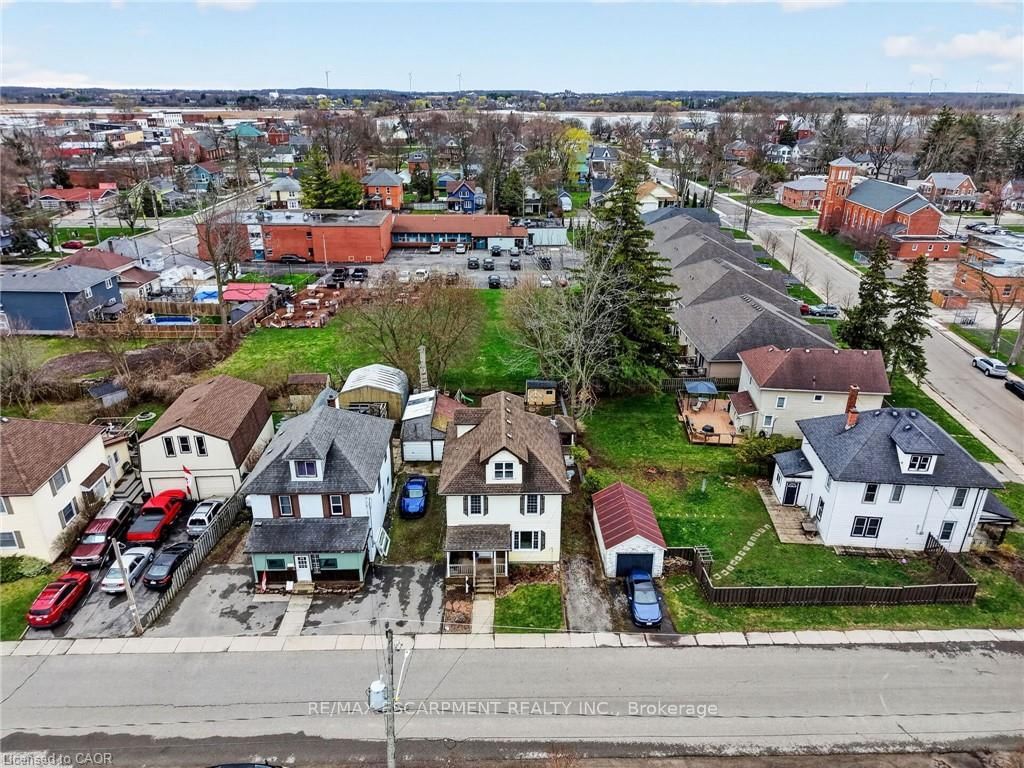 122 South Cayuga Street W • Haldimand, ON photo 3
