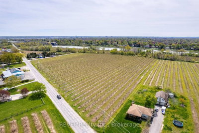 Farm for sale at 160 Read Road, St. Catharines, Ontario, L2R 7K6 - Port Weller - MLS: X13736928