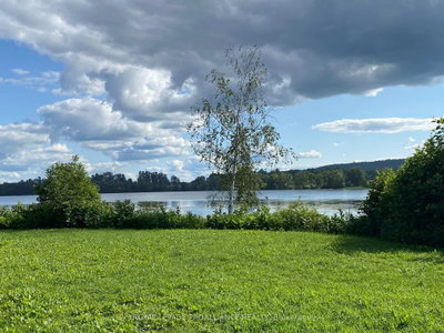 107A Lakeshore Drive • Barry's Bay, ON photo 2