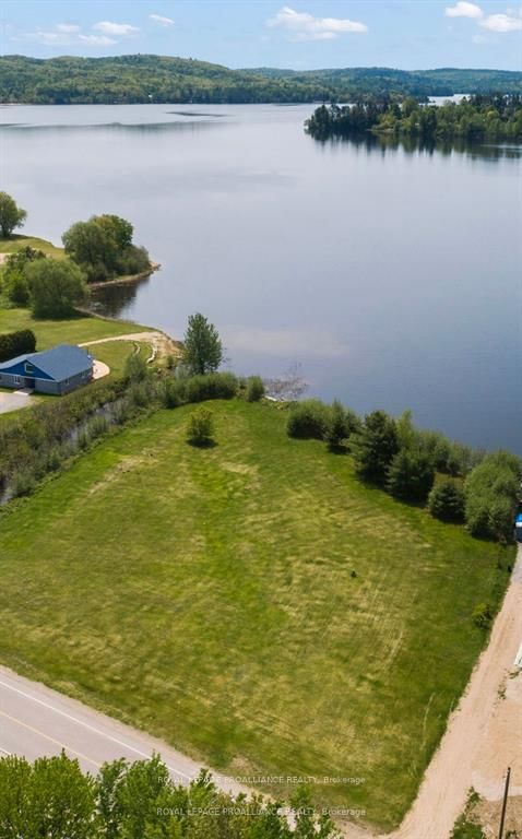 107A Lakeshore Drive • Barry's Bay, ON photo 20