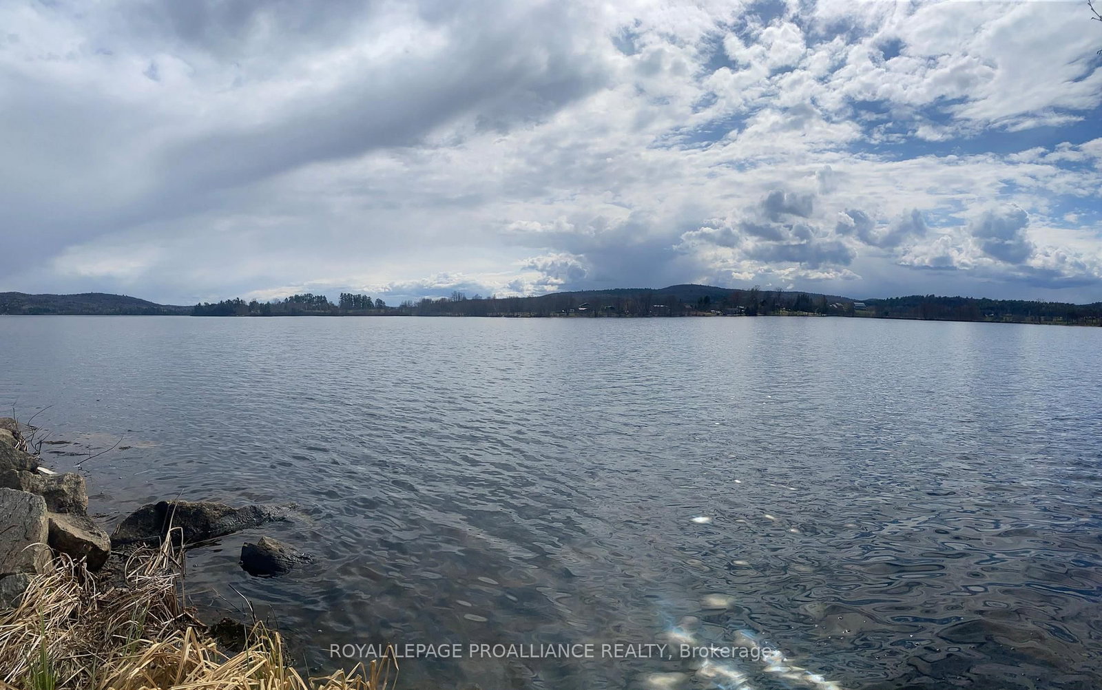 107A Lakeshore Drive • Barry's Bay, ON photo 4
