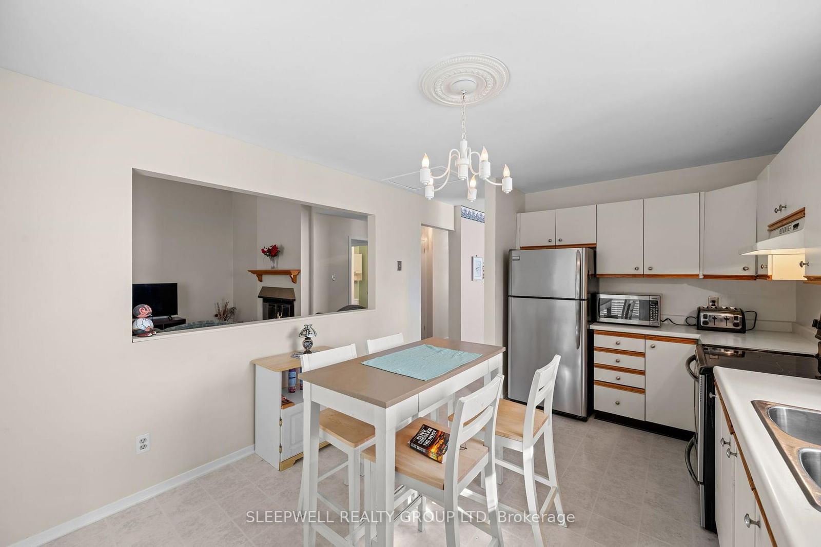 31 Tamblyn Crescent • Kanata, ON photo 13