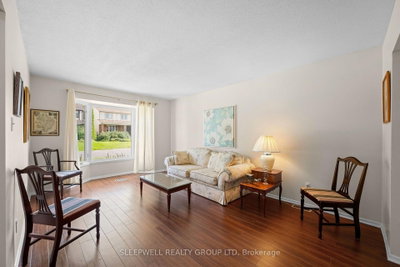 31 Tamblyn Crescent • Kanata, ON photo 5