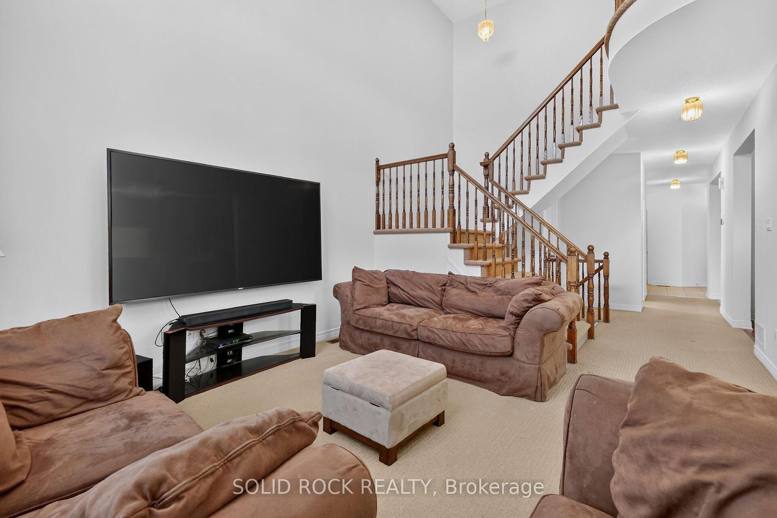131 Finn Court • Ottawa, ON photo 12
