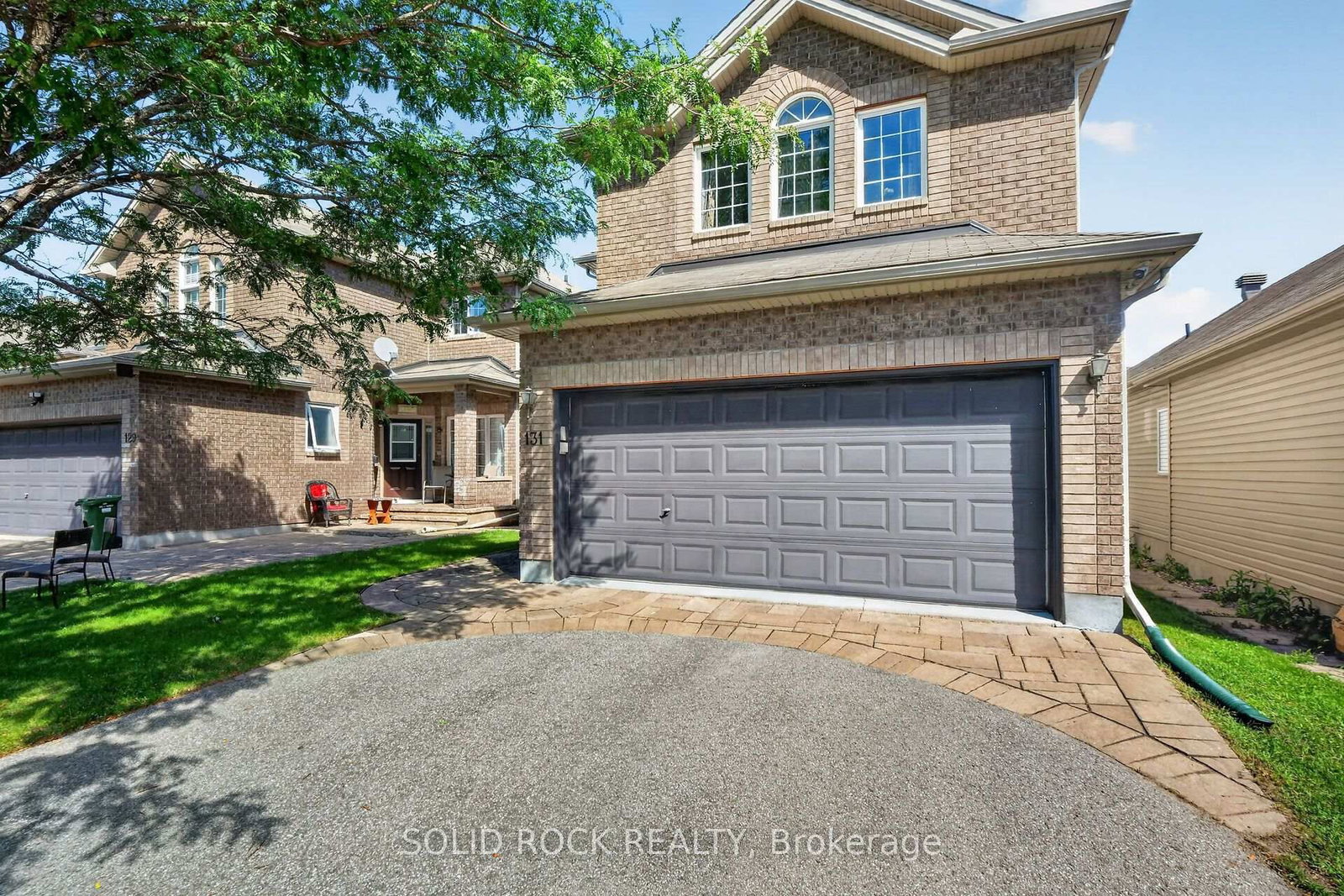 131 Finn Court • Ottawa, ON photo 2