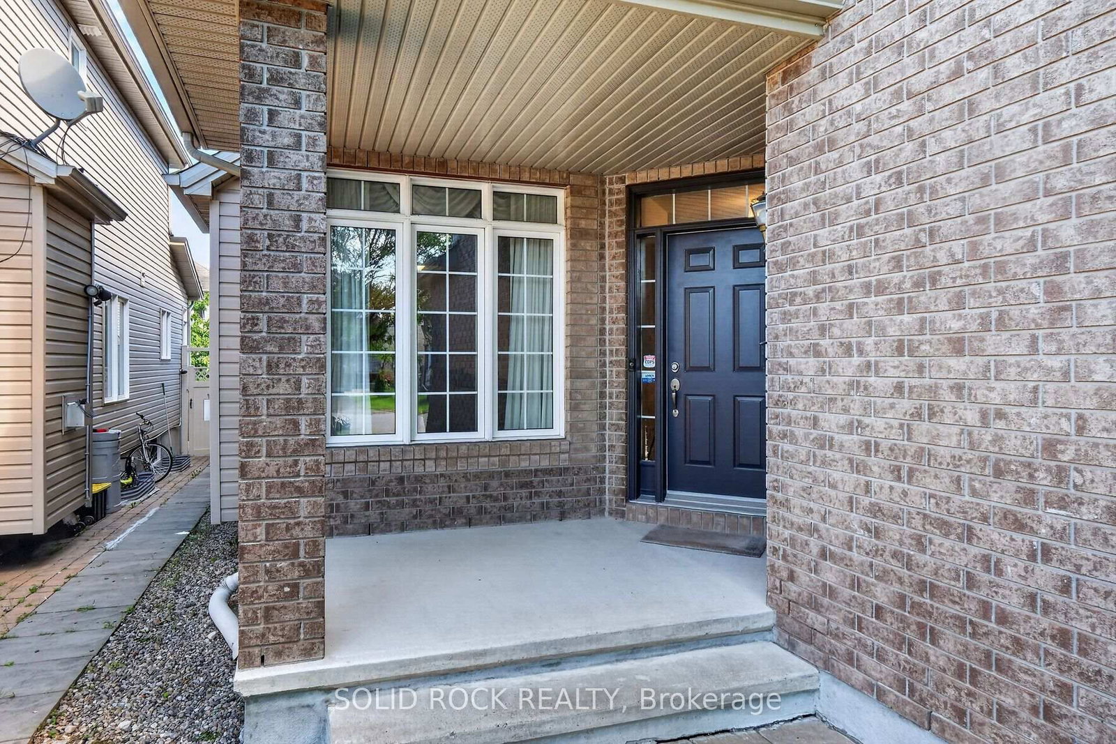 131 Finn Court • Ottawa, ON photo 3