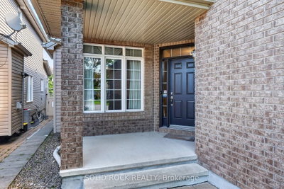 131 Finn Court • Ottawa, ON photo 3