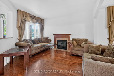 131 Finn Court • Ottawa, ON photo 6