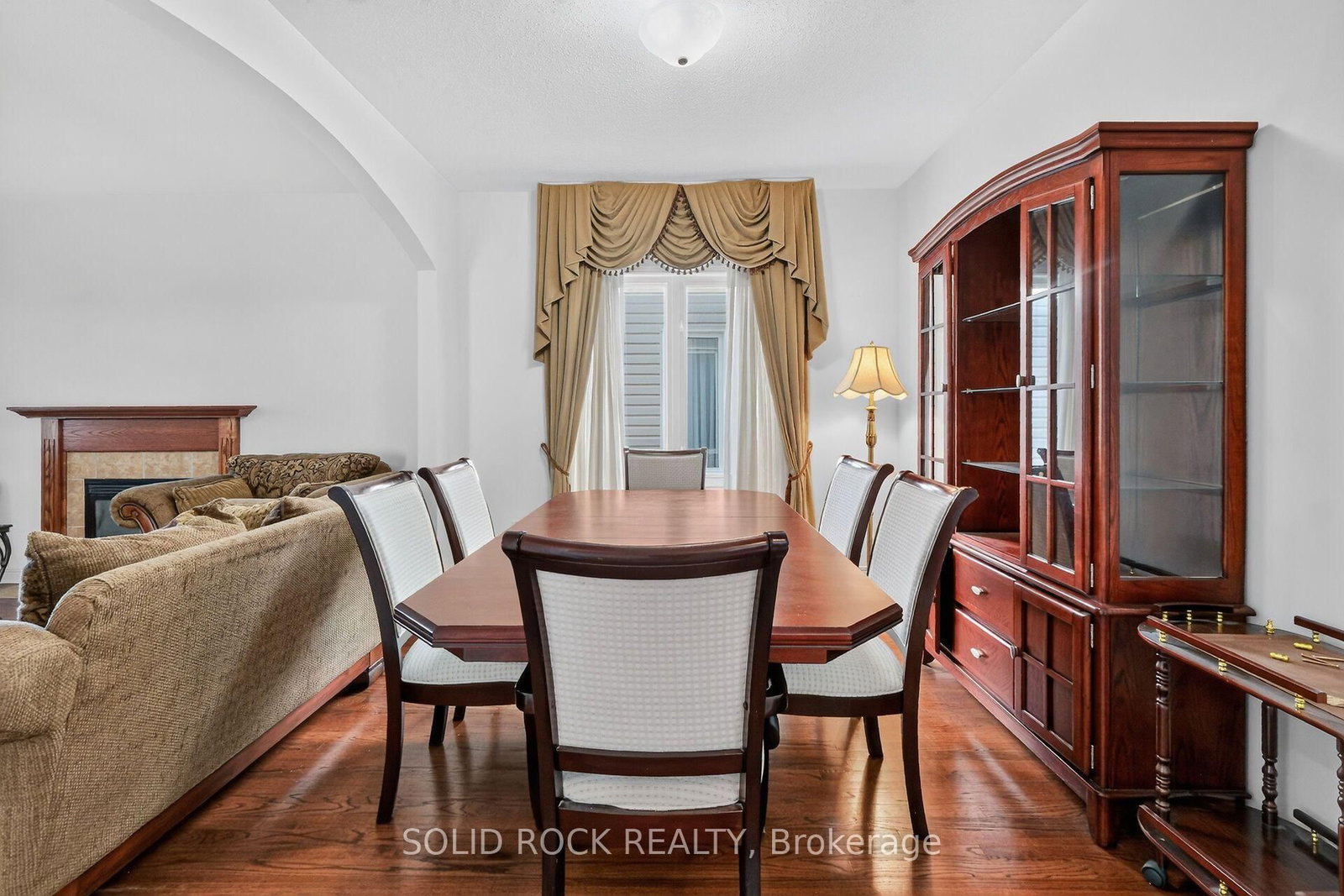 131 Finn Court • Ottawa, ON photo 8