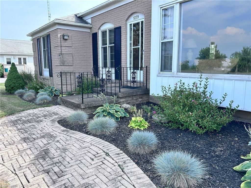 1279 Niagara River Parkway • Fort Erie, ON photo 24