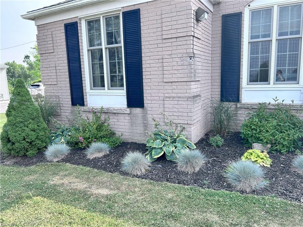 1279 Niagara River Parkway • Fort Erie, ON photo 25