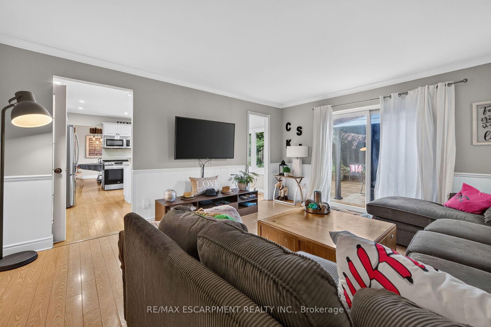 253 Highridge Avenue • Hamilton, ON photo 16