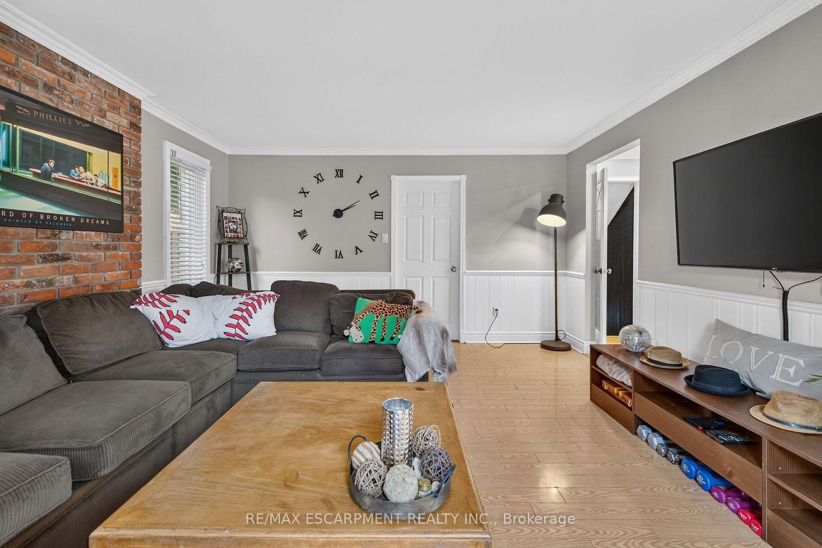 253 Highridge Avenue • Hamilton, ON photo 18