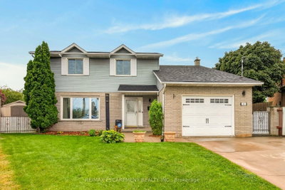 253 Highridge Avenue • Hamilton, ON photo 2