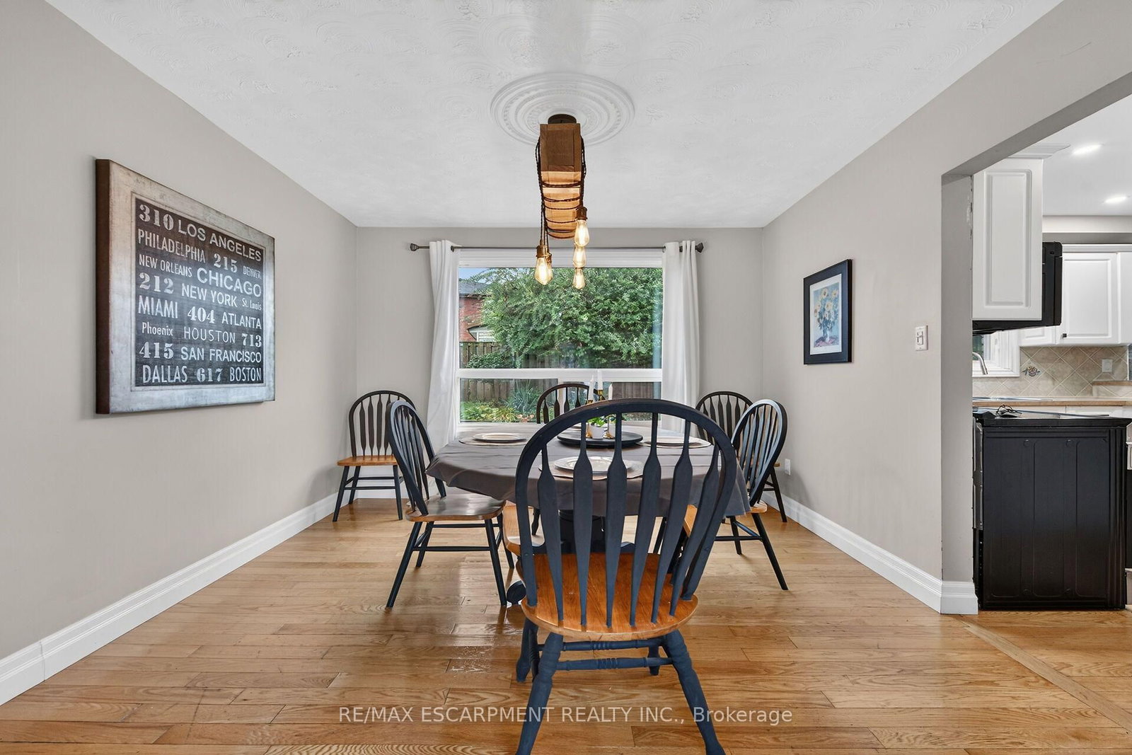 253 Highridge Avenue • Hamilton, ON photo 20