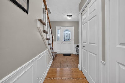 253 Highridge Avenue • Hamilton, ON photo 3
