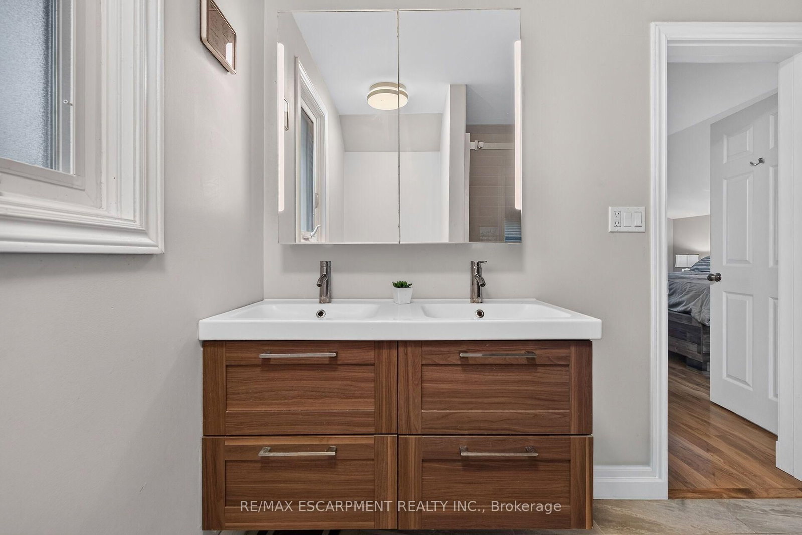 253 Highridge Avenue • Hamilton, ON photo 30