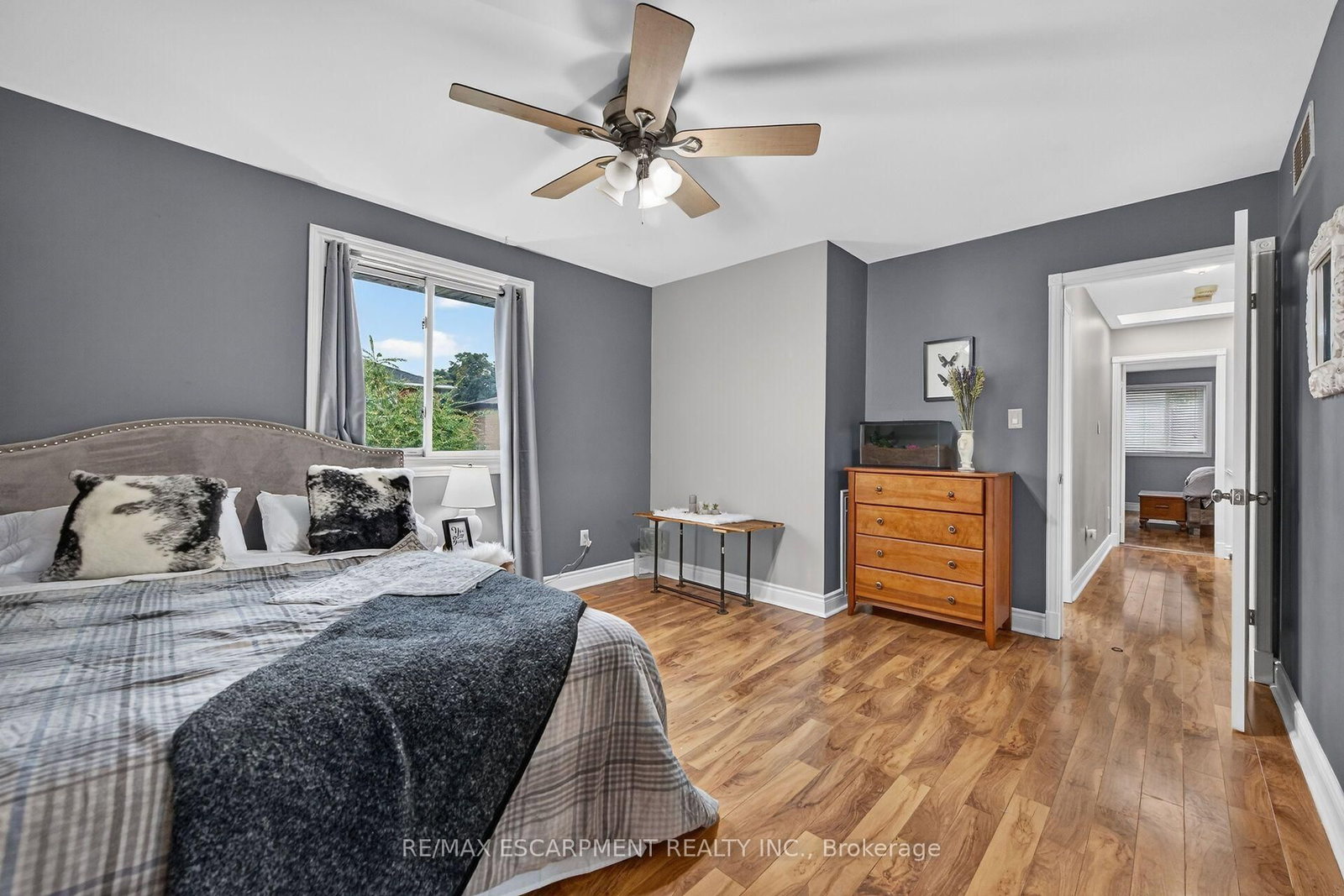 253 Highridge Avenue • Hamilton, ON photo 32