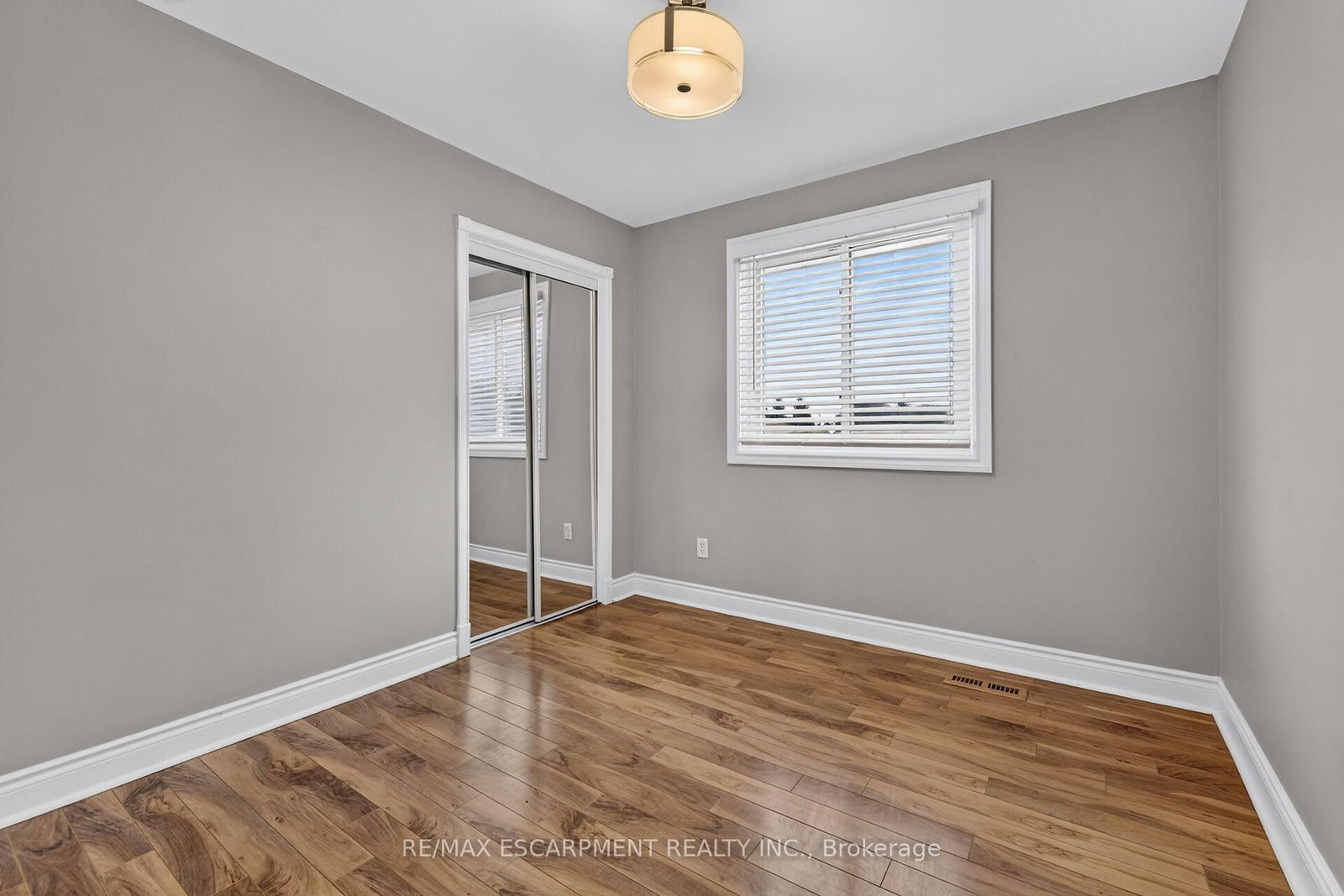 253 Highridge Avenue • Hamilton, ON photo 34