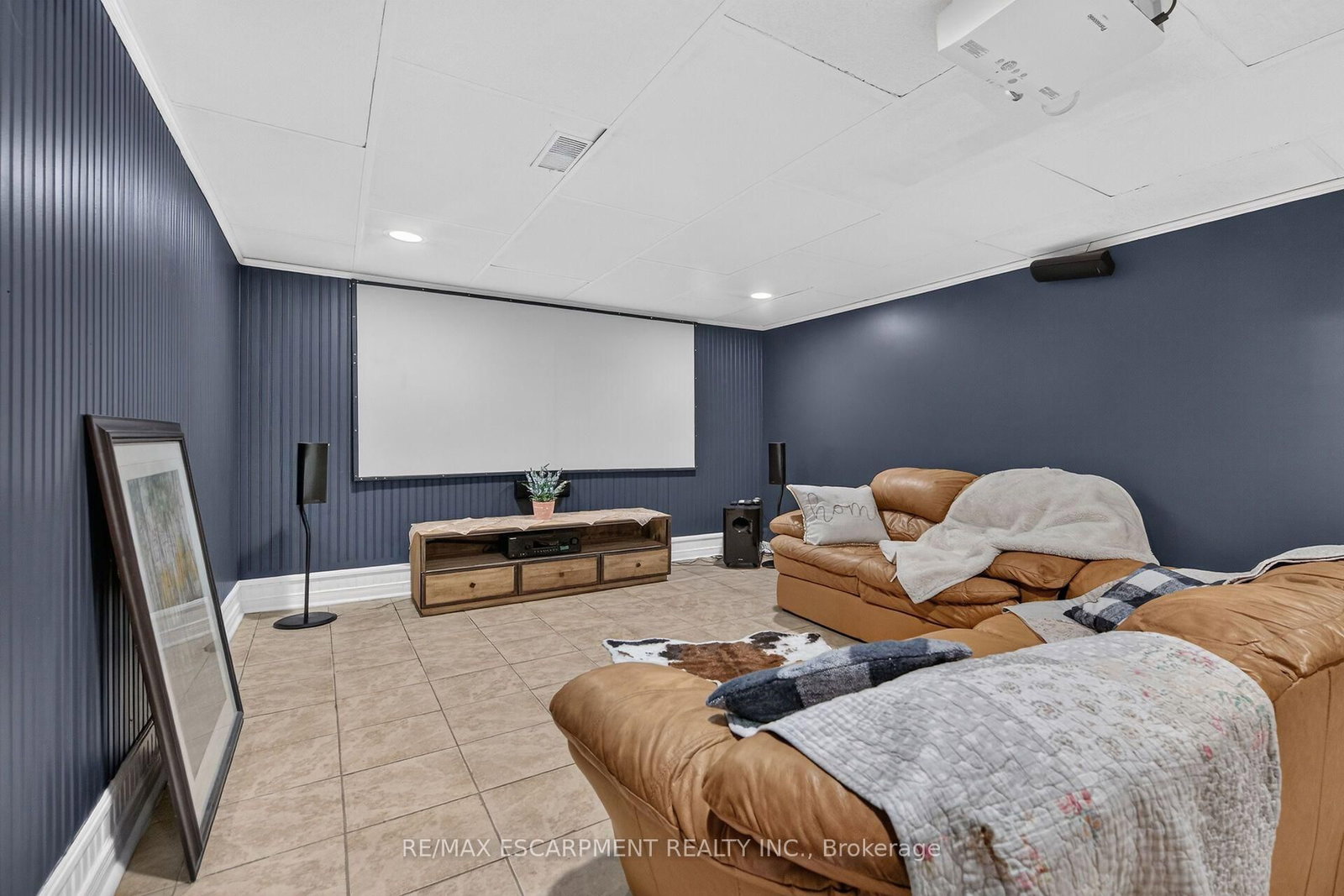 253 Highridge Avenue • Hamilton, ON photo 37