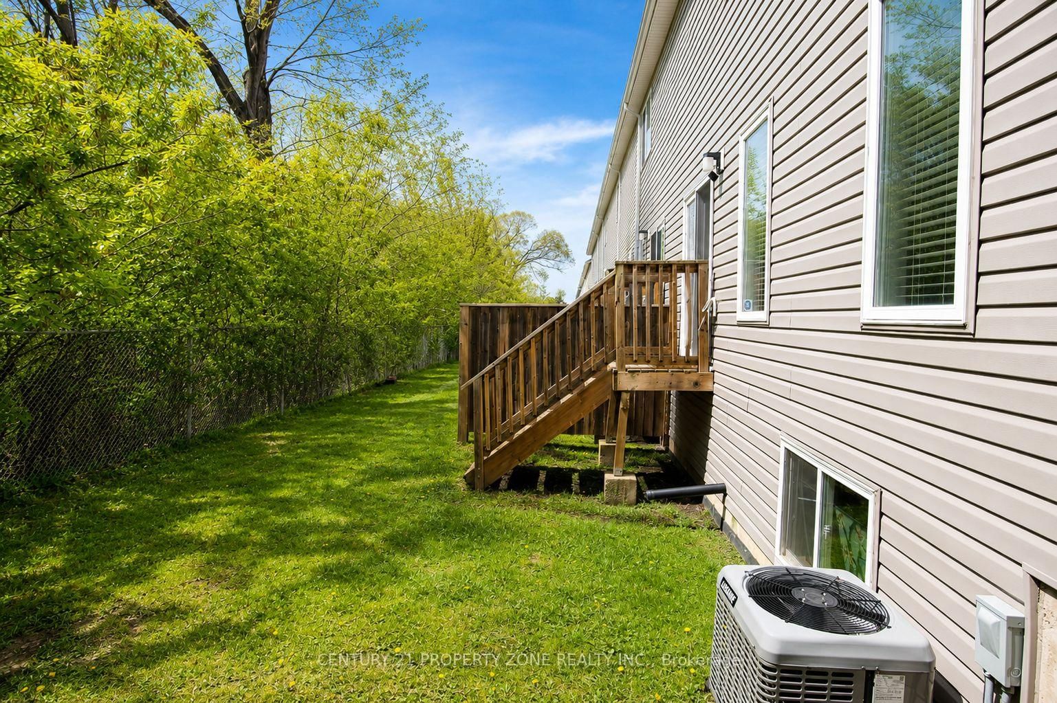 60 Canterbury Drive • #12 • St. Catharines, ON photo 21