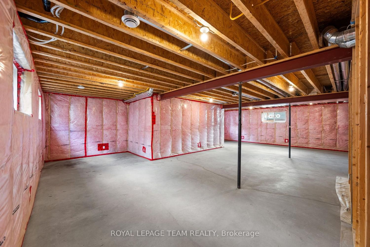 481 Lancaster Lane • North Dundas, ON photo 32