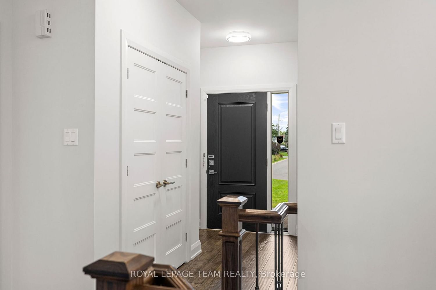 481 Lancaster Lane • North Dundas, ON photo 4